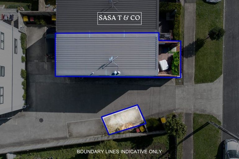 Photo of property in 2/16 Putini Road, Mangere Bridge, Auckland, 2022
