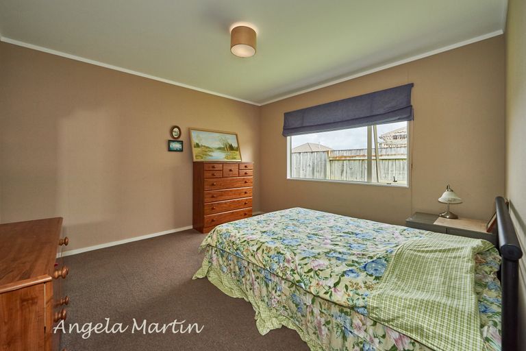 Photo of property in 18 Meridian Grove, Kelvin Grove, Palmerston North, 4414