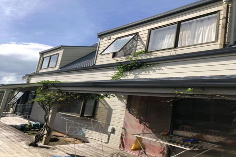 Photo of property in 2/92 Manuka Road, Glenfield, Auckland, 0629