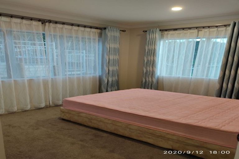 Photo of property in 27 Casheltown Way, Flat Bush, Auckland, 2019