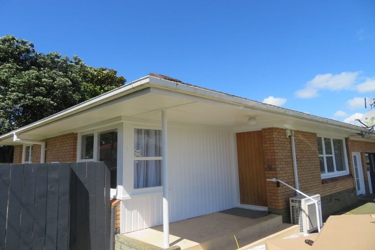 Photo of property in 1/108a Carruth Road, Papatoetoe, Auckland, 2025