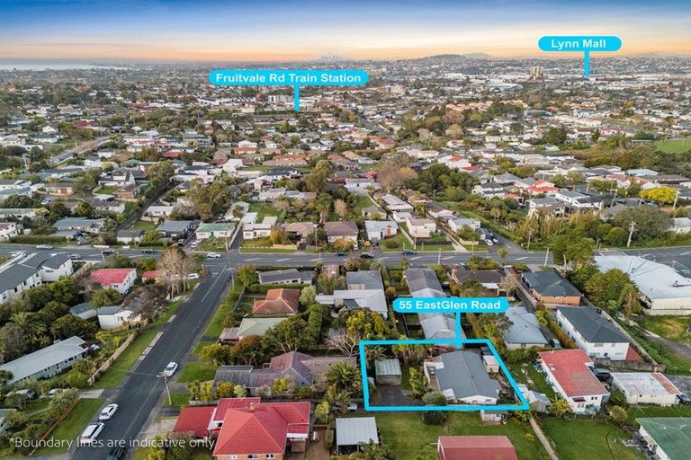 Photo of property in 55 Eastglen Road, Glen Eden, Auckland, 0602