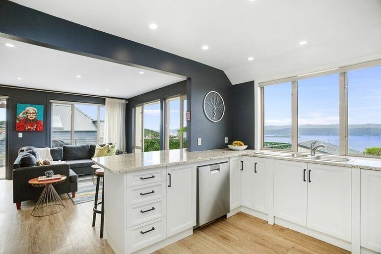 Photo of property in 96b Nicholson Road, Khandallah, Wellington, 6035