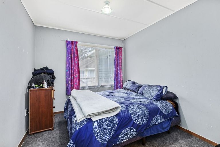 Photo of property in 35 Sunny Grove, Wainuiomata, Lower Hutt, 5014