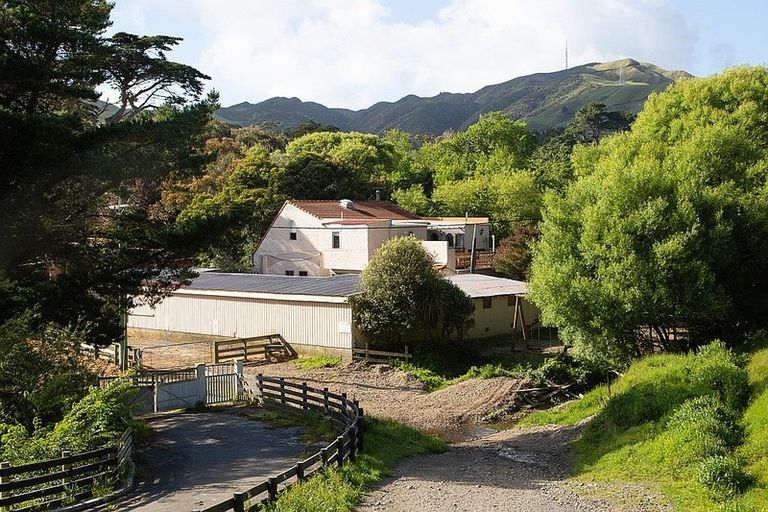Photo of property in 517a Ohariu Valley Road, Ohariu, Wellington, 6037