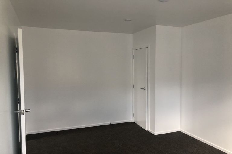 Photo of property in 11 Kotuku Street, Te Atatu Peninsula, Auckland, 0610