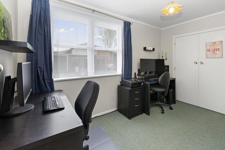Photo of property in 93 Mcleod Road, Te Atatu South, Auckland, 0610