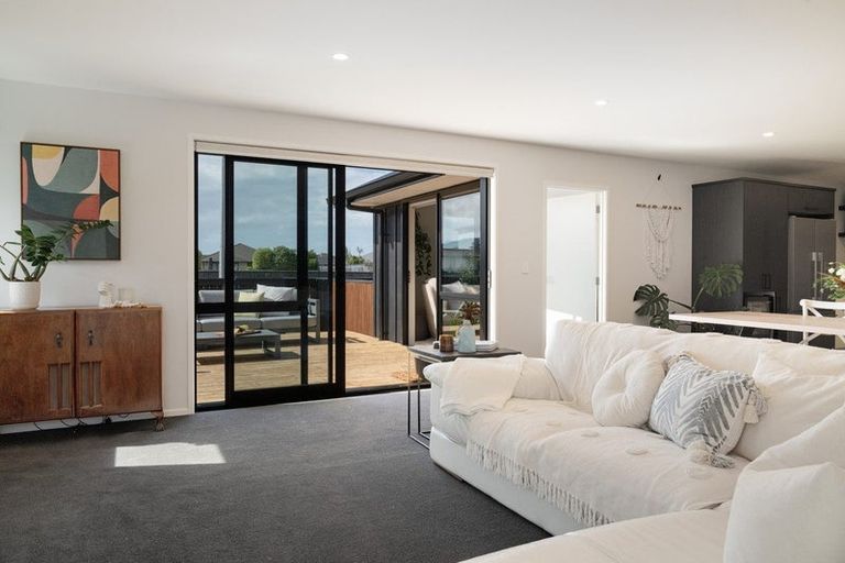 Photo of property in 35 Dunkeld Drive, Papamoa, 3118
