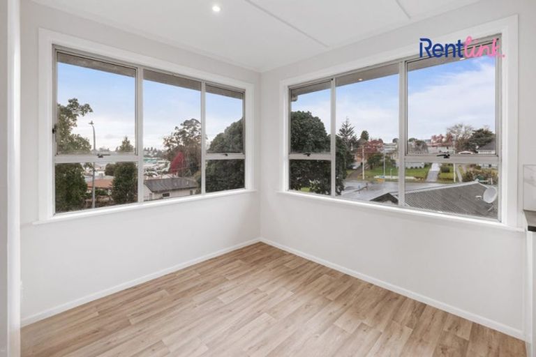 Photo of property in 8 Landview Road, Parkvale, Tauranga, 3112