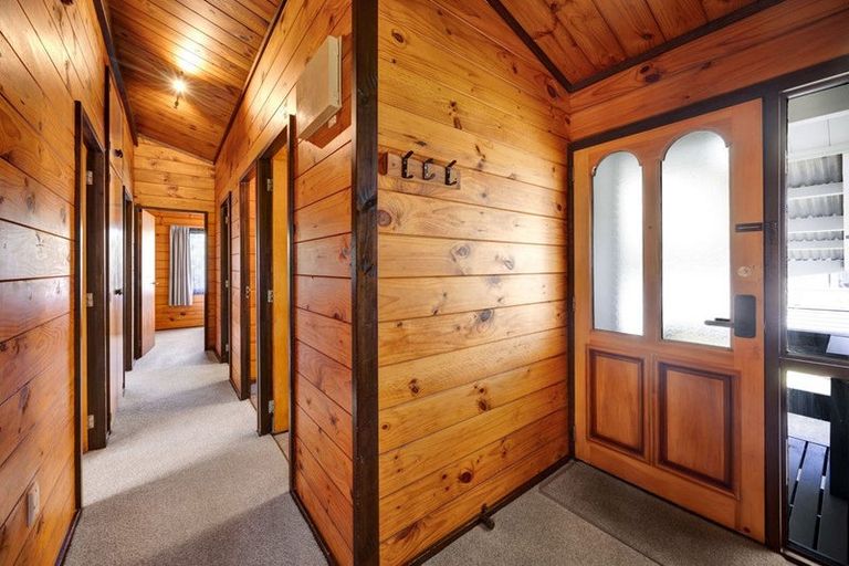 Photo of property in 23 Rospeath Crescent, Spotswood, New Plymouth, 4310