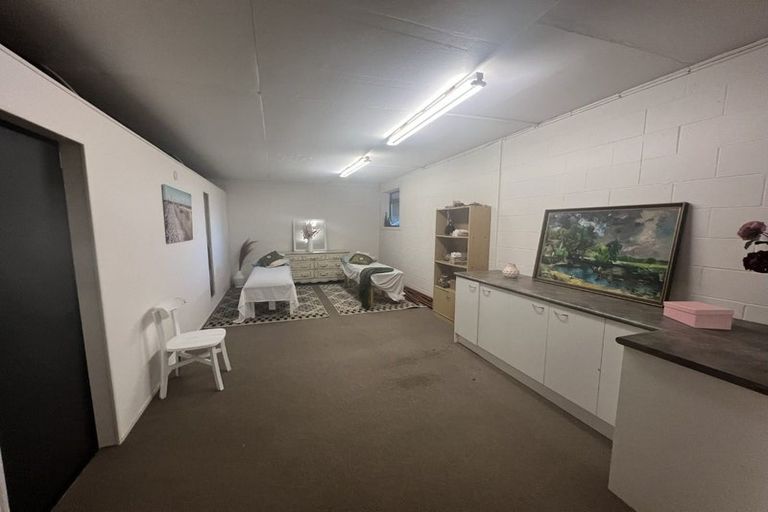 Photo of property in 65 Roberts Road, Matakatia, Whangaparaoa, 0930