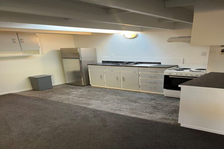 Photo of property in 2a Coniston Avenue, Te Atatu South, Auckland, 0610