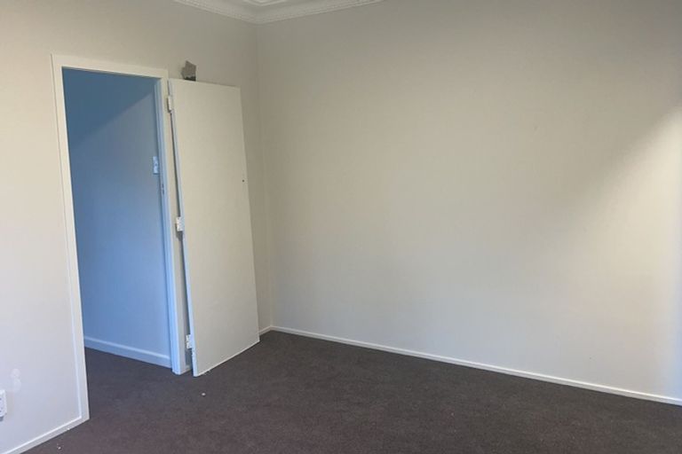 Photo of property in 63 Golf Road, New Lynn, Auckland, 0600