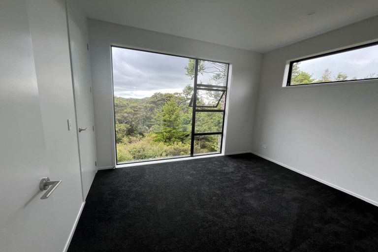 Photo of property in 250 Hillcrest Road, Wainui, 0931