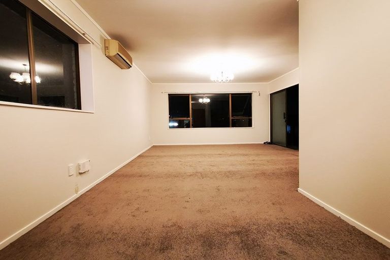 Photo of property in 1/320 Pakuranga Road, Pakuranga Heights, Auckland, 2010
