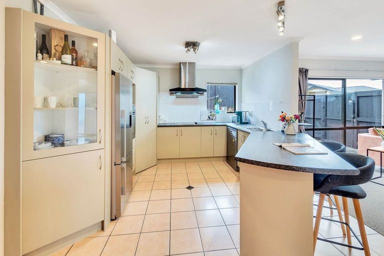 Photo of property in 15 San Carlo Court, Henderson, Auckland, 0612