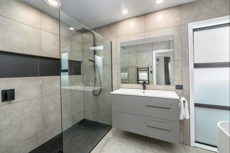 Photo of property in 16 Fantail Avenue, Carterton, 5713