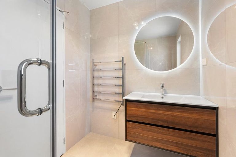 Photo of property in 15 Whiteywood Street, Westgate, Auckland, 0814