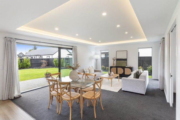 Photo of property in 11 Saint James Place, Rangiora, 7400