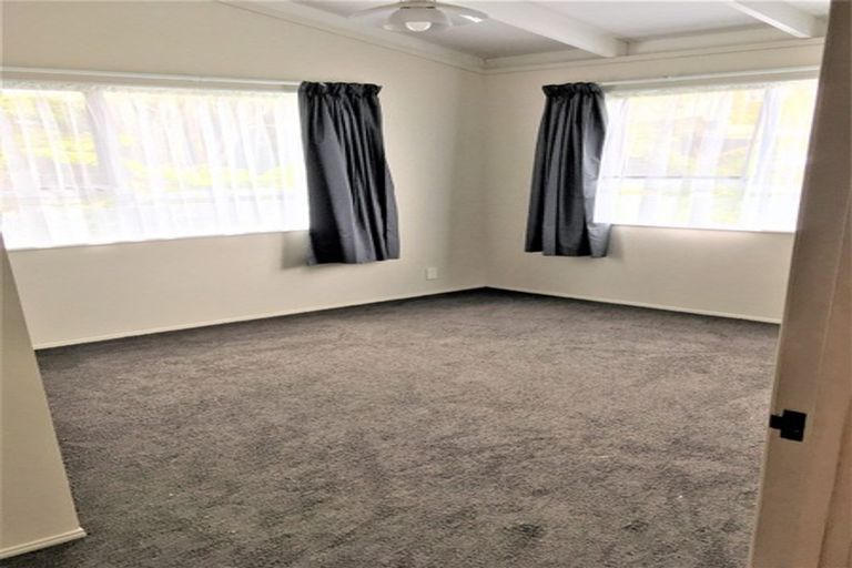 Photo of property in 3/42 Manuka Road, Glenfield, Auckland, 0629