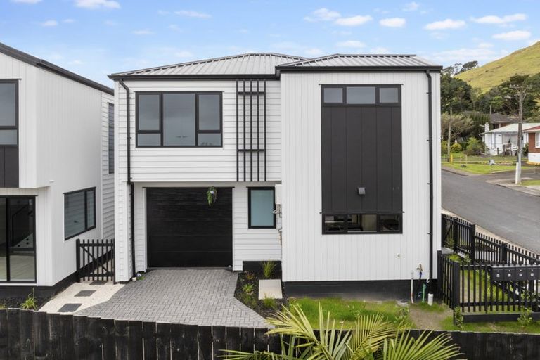 Photo of property in 6c Pikitea Road, Mangere Bridge, Auckland, 2022