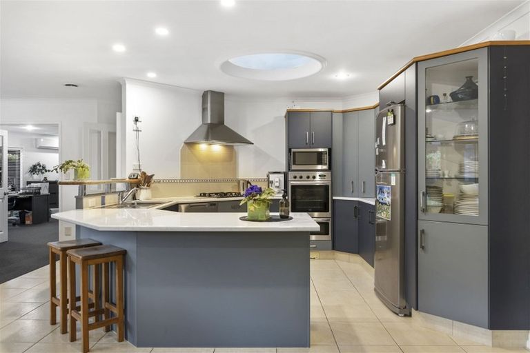 Photo of property in 24 Saint Heliers Place, Papamoa Beach, Papamoa, 3118