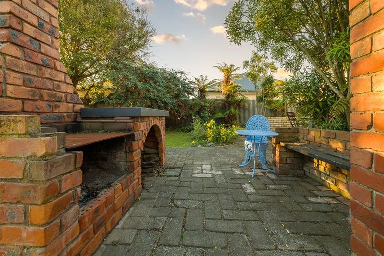 Photo of property in 7 Braemar Place, Avonside, Christchurch, 8061