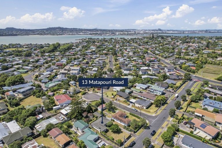 Photo of property in 13 Matapouri Road, Mangere Bridge, Auckland, 2022