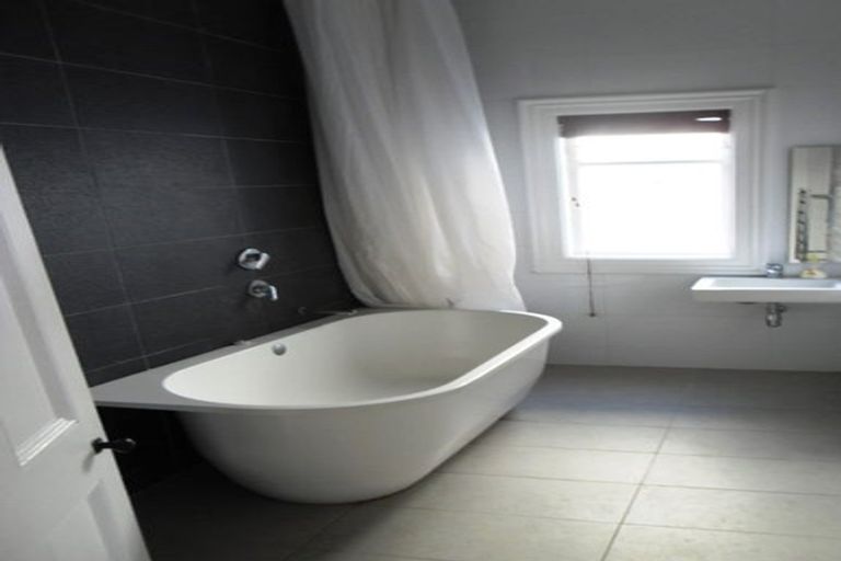 Photo of property in 8 Boston Terrace, Aro Valley, Wellington, 6021