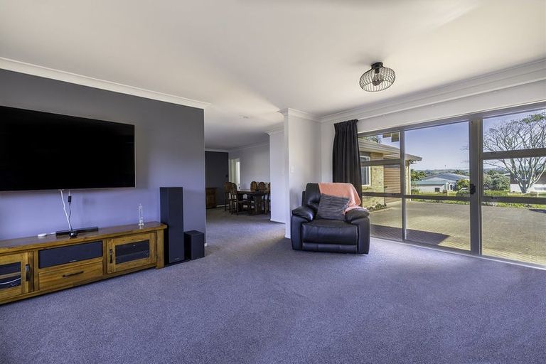 Photo of property in 162 Queen Street, Waiuku, 2123