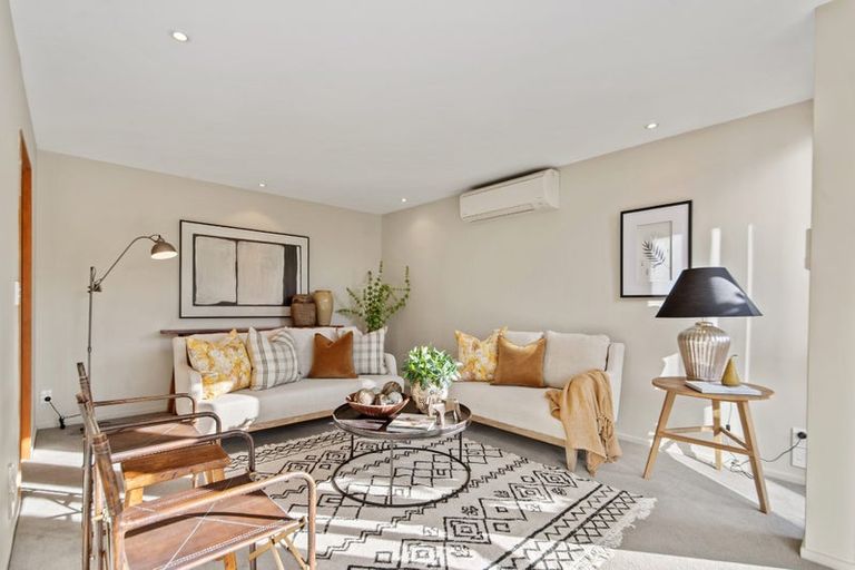 Photo of property in 17 Brockworth Place, Riccarton, Christchurch, 8011