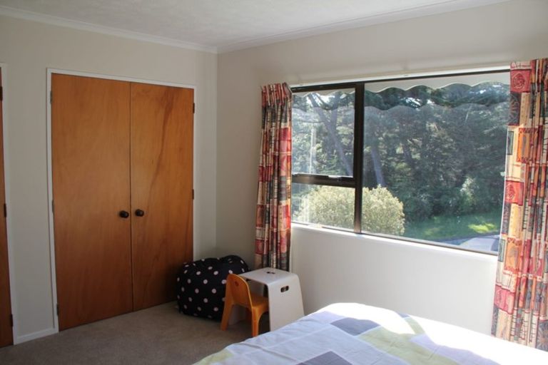 Photo of property in 6 Wingfield Place, Churton Park, Wellington, 6037