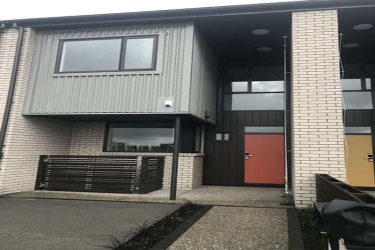 Photo of property in 33 Peihana Road, Hobsonville, Auckland, 0616