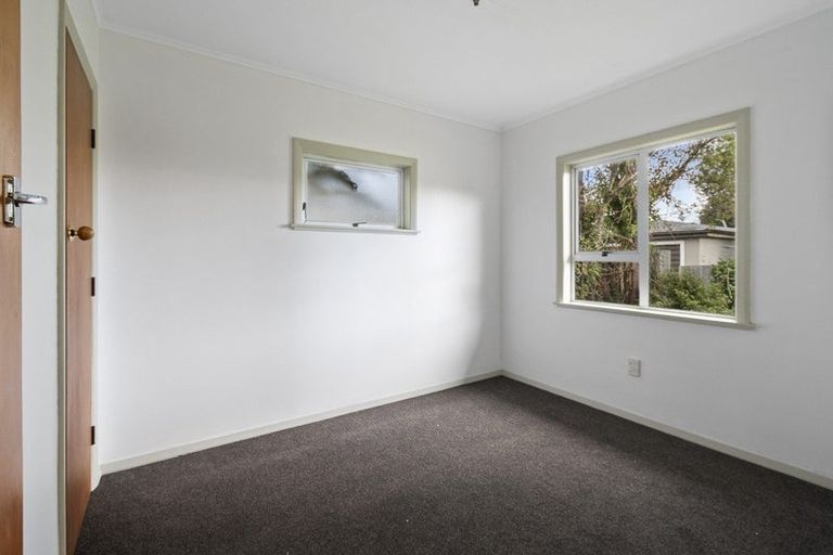Photo of property in 22 Waterloo Crescent, Hokowhitu, Palmerston North, 4410