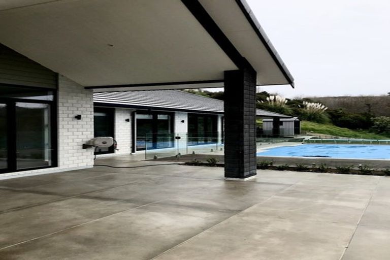 Photo of property in 90 Stoneridge Terrace, Whitford, Manurewa, 2576