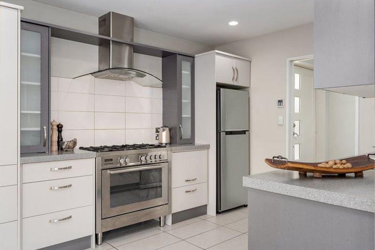 Photo of property in 8 Sienna Court, Aidanfield, Christchurch, 8025