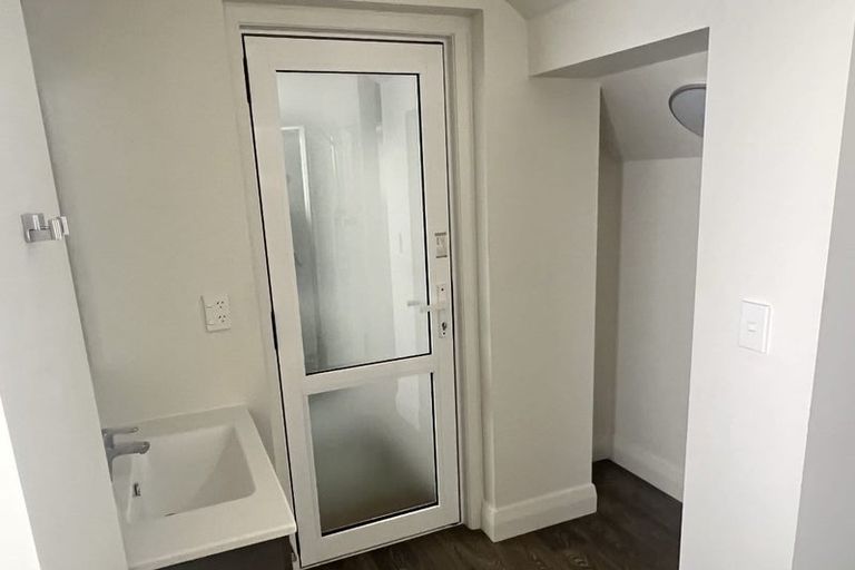 Photo of property in Fountain Court, 48u8 Oriental Parade, Oriental Bay, Wellington, 6011