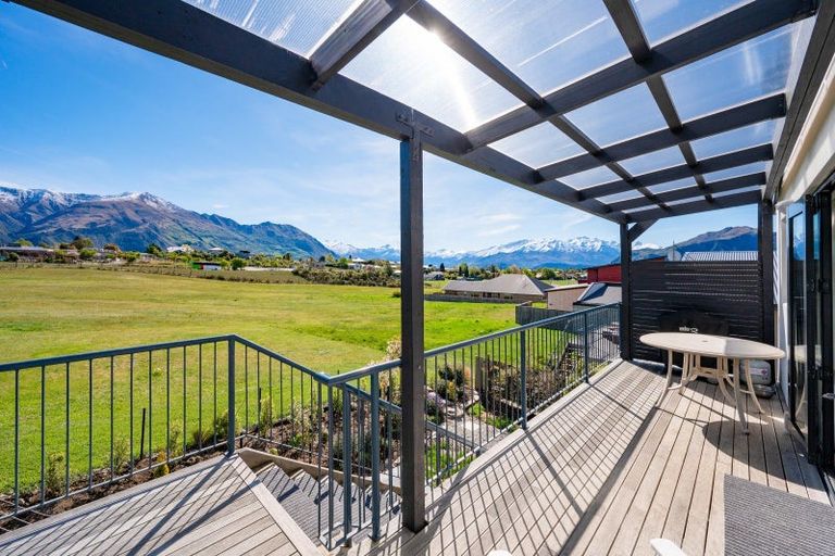 Photo of property in 106a Kings Drive, Wanaka, 9305