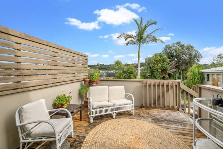 Photo of property in 23 Penton Road, Stanmore Bay, Whangaparaoa, 0932