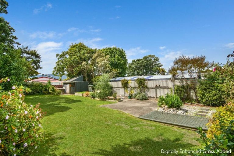 Photo of property in 157 Peel Street, Westport, 7825