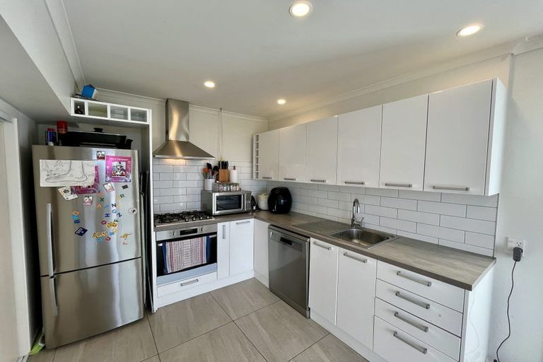 Photo of property in 127u2 Raroa Road, Aro Valley, Wellington, 6012