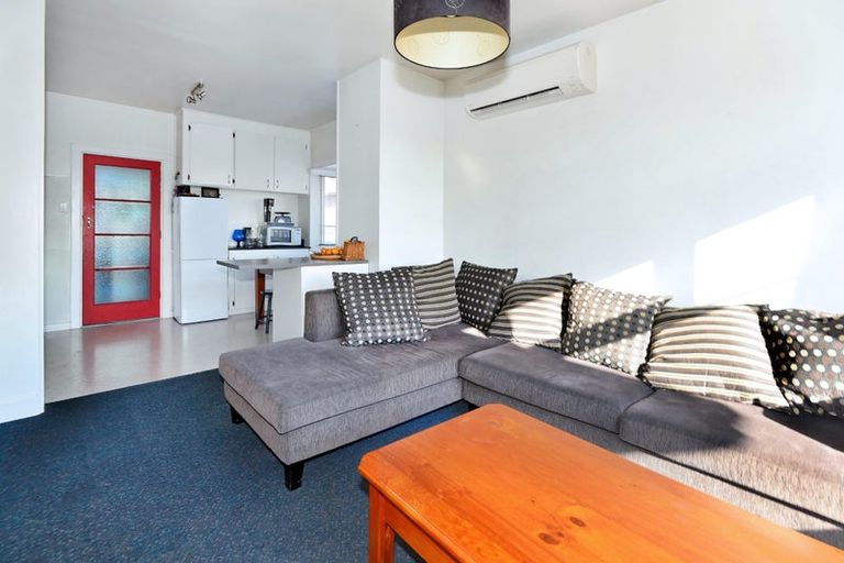 Photo of property in 154 Wainoni Road, Avondale, Christchurch, 8061