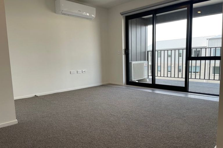 Photo of property in 205/28c Eileen Newey Place, Henderson, Auckland, 0612