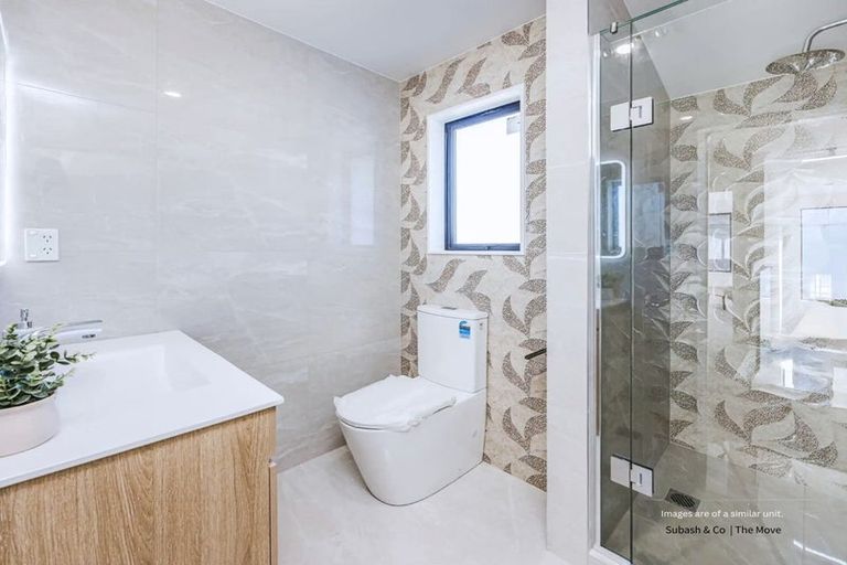 Photo of property in 38d Seymour Road, Sunnyvale, Auckland, 0612