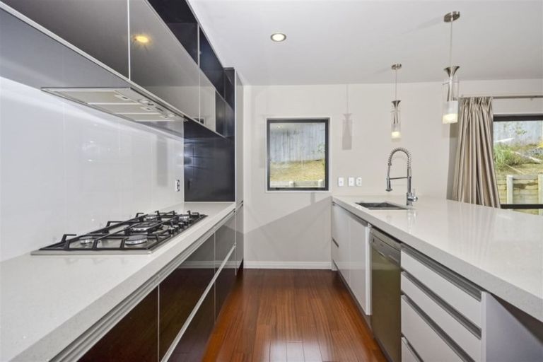 Photo of property in 99 Laurel Oak Drive, Schnapper Rock, Auckland, 0632