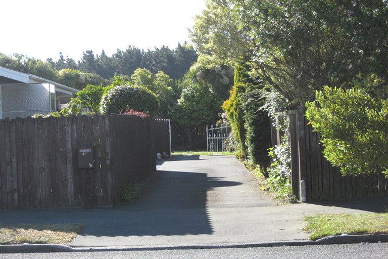 Photo of property in 2/45 Valecrest Avenue, Parklands, Christchurch, 8083