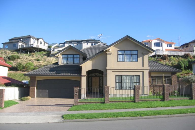 Photo of property in 39 Amesbury Drive, Churton Park, Wellington, 6037