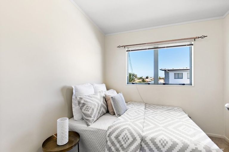 Photo of property in 1/150 Chapel Road, Flat Bush, Auckland, 2019