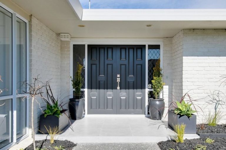 Photo of property in 2 Fern Grove, Taradale, Napier, 4112