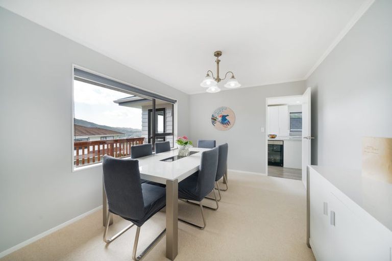 Photo of property in 60 Woodman Drive, Tawa, Wellington, 5028